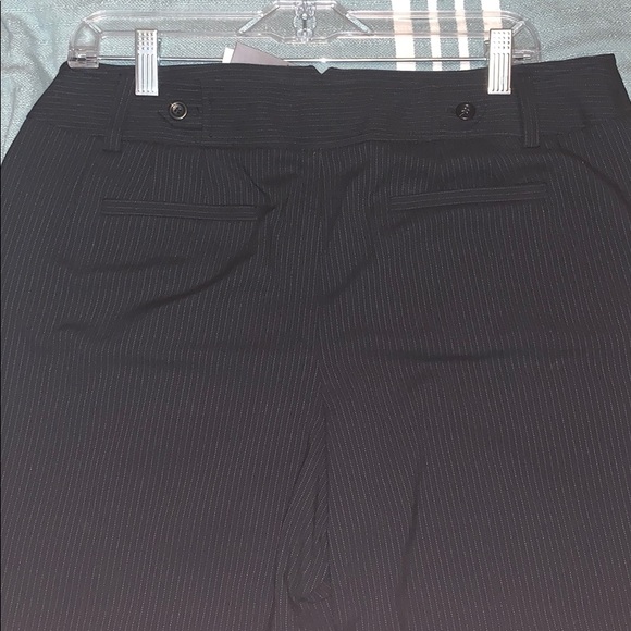 Ann Taylor Capri dress pants - Picture 5 of 6